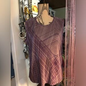 EUC Women’s Sag Harbor Tank Style Top